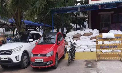 2 டன் குட்கா பதுக்கிய 8 பேர் கைது