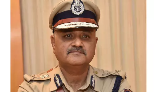 கர்நாடகத்தில் வாகன திருட்டு குறித்து ஆன்லைனில் புகார் அளிக்கலாம்; போலீஸ் டி.ஜி.பி. பிரவீன் சூட் தகவல்