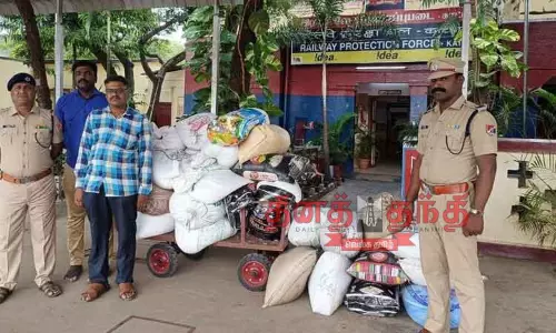 700 கிலோ ரேஷன் அரிசி பறிமுதல் 700 கிலோ ரேஷன் அரிசி பறிமுதல்