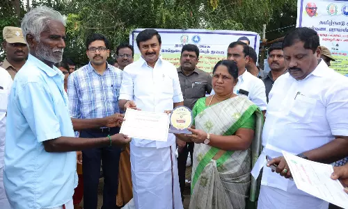 ரேஷன் கடையில் 5 கிலோ கியாஸ் சிலிண்டர் விற்பனை