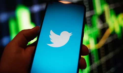 புளூ டிக் சரிபார்ப்பு அடையாளத்துடன் 8 டாலர் மாத சந்தாவை அறிமுகப்படுத்திய டுவிட்டர்