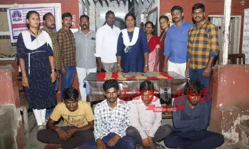 தங்க புதையல் கிடைத்ததாக மோசடியில் ஈடுபட்ட 4 பேர் கைது தங்க புதையல் கிடைத்ததாக மோசடியில் ஈடுபட்ட 4 பேர் கைது