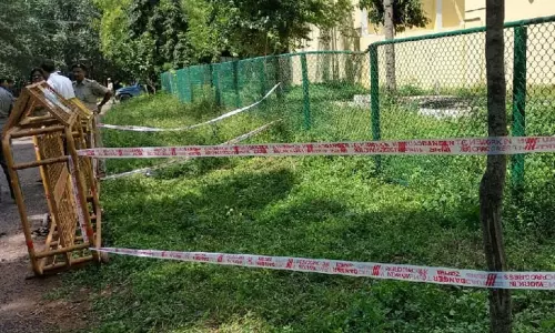 மைசூர்: ஓய்வுபெற்ற மத்திய உளவுத்துறை அதிகாரி மீது மர்மநபர்கள் கார் ஏற்றி கொலை