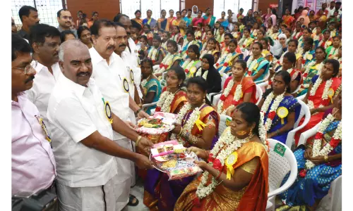 12,176 கர்ப்பிணிகளுக்கு சீர்வரிசை பொருட்கள்