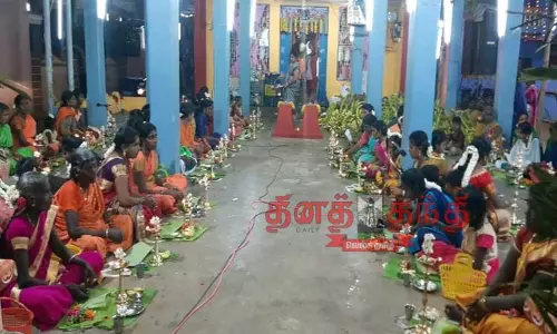 பரமன்குறிச்சி வட்டன்விளை கோவிலில் 108 திருவிளக்கு பூஜை பரமன்குறிச்சி வட்டன்விளை கோவிலில் 108 திருவிளக்கு பூஜை