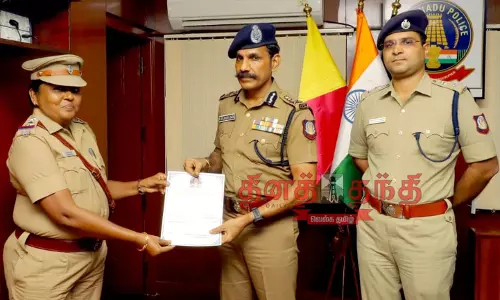 நாமக்கல்லில்  சிறப்பாக பணியாற்றிய போலீசாருக்கு நற்சான்றிதழ்  டி.ஜி.பி. சைலேந்திரபாபு வழங்கினார்