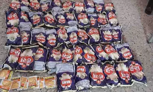 14 கிலோ புகையிலை பொருட்கள் பறிமுதல்; ஒருவர் கைது 14 கிலோ புகையிலை பொருட்கள் பறிமுதல்; ஒருவர் கைது