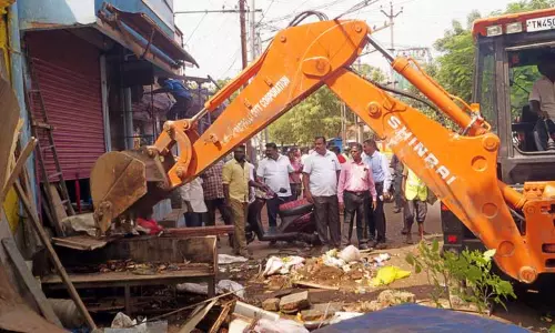 பீமநகர் ஹீபர்ரோட்டில் ஆக்கிரமிப்புகள் அகற்றம்