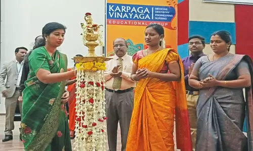 கல்லூரியில் முதலாம் ஆண்டு மாணவர்கள் தொடக்க விழா நிகழ்ச்சி