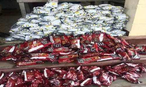 தூத்துக்குடியில் புகையிலை பொருட்கள் பதுக்கியவர் கைது தூத்துக்குடியில் புகையிலை பொருட்கள் பதுக்கியவர் கைது