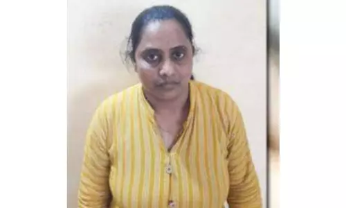 கடனை திருப்பி கேட்டதால் ஹனிடிராப் முறையில் முதியவரை மிரட்டி ரூ.15 லட்சம் பறிக்க முயற்சி; பெண் கைது