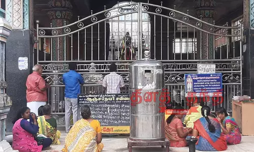 நாமக்கல் ஆஞ்சநேயர் கோவிலில் நடை அடைப்பு