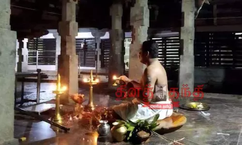 கோவில்களில் பரிகார பூஜைகளுக்கு பின்பு நடை திறப்பு கோவில்களில் பரிகார பூஜைகளுக்கு பின்பு நடை திறப்பு
