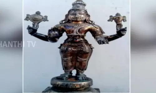 கர்நாடகாவில் இருந்து திருடப்பட்ட சாமி சிலையை மாறு வேடத்தில் சென்று மீட்ட அதிகாரிகள்..!