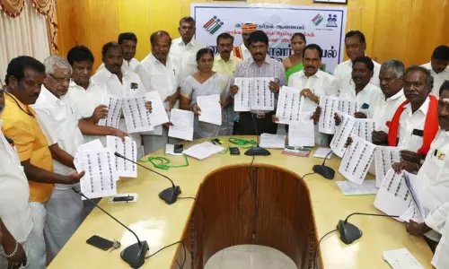 விழுப்புரம் மாவட்டத்தில்  16¾ லட்சம் வாக்காளர்கள்  வரைவு வாக்காளர் பட்டியலை கலெக்டர் மோகன் வெளியிட்டார்