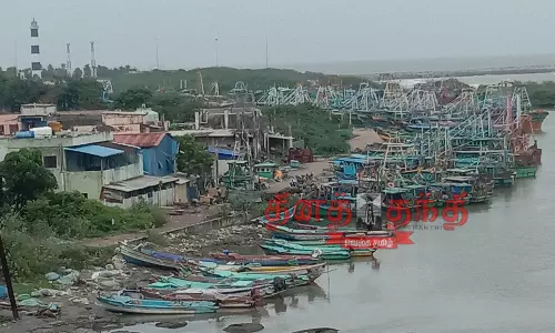 நாகை மீனவர்கள் 3 நாட்கள் வேலை நிறுத்தம் நாகை மீனவர்கள் 3 நாட்கள் வேலை நிறுத்தம்