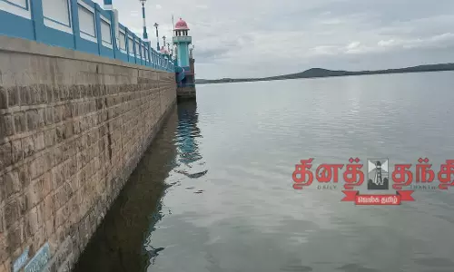 பவானிசாகர் அணை நீர்மட்டம் 104 அடியை தாண்டியது பவானி கரையோர மக்களுக்கு வெள்ள அபாய எச்சரிக்கை பவானிசாகர் அணை நீர்மட்டம் 104 அடியை தாண்டியது பவானி கரையோர மக்களுக்கு வெள்ள அபாய எச்சரிக்கை