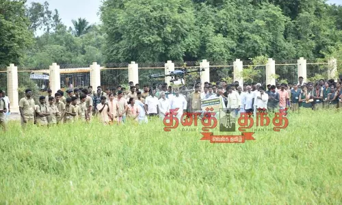 டிரோன் தெளிப்பான் மூலம் பூச்சி மருந்து தெளிக்கும் செயல் விளக்க முகாம்