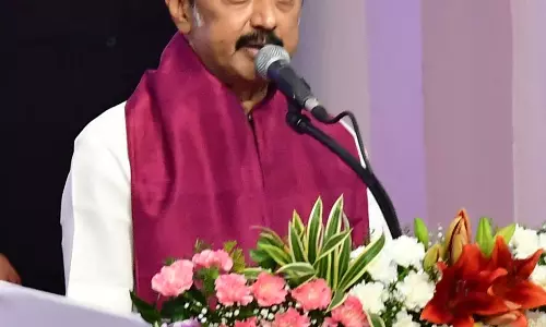 கல்வியை மாநில பட்டியலுக்கு மாற்ற வேண்டும்; பிரதமர் பங்கேற்ற விழாவில் முதல்-அமைச்சர் மு.க.ஸ்டாலின் பேச்சு