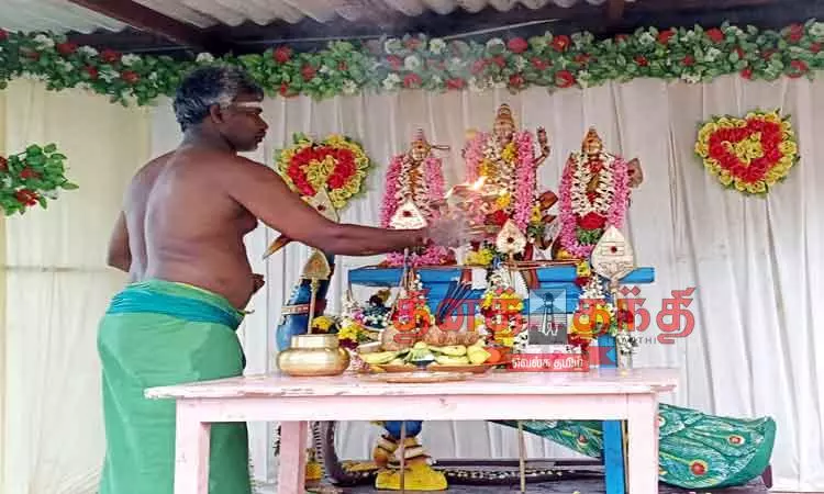 தோரணமலை முருகன் கோவிலில் சிறப்பு பூஜை தோரணமலை முருகன் கோவிலில் சிறப்பு பூஜை