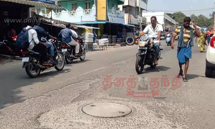 பாதாள சாக்கடை திட்ட ஆள்இறங்கு குழி சீரமைப்பு