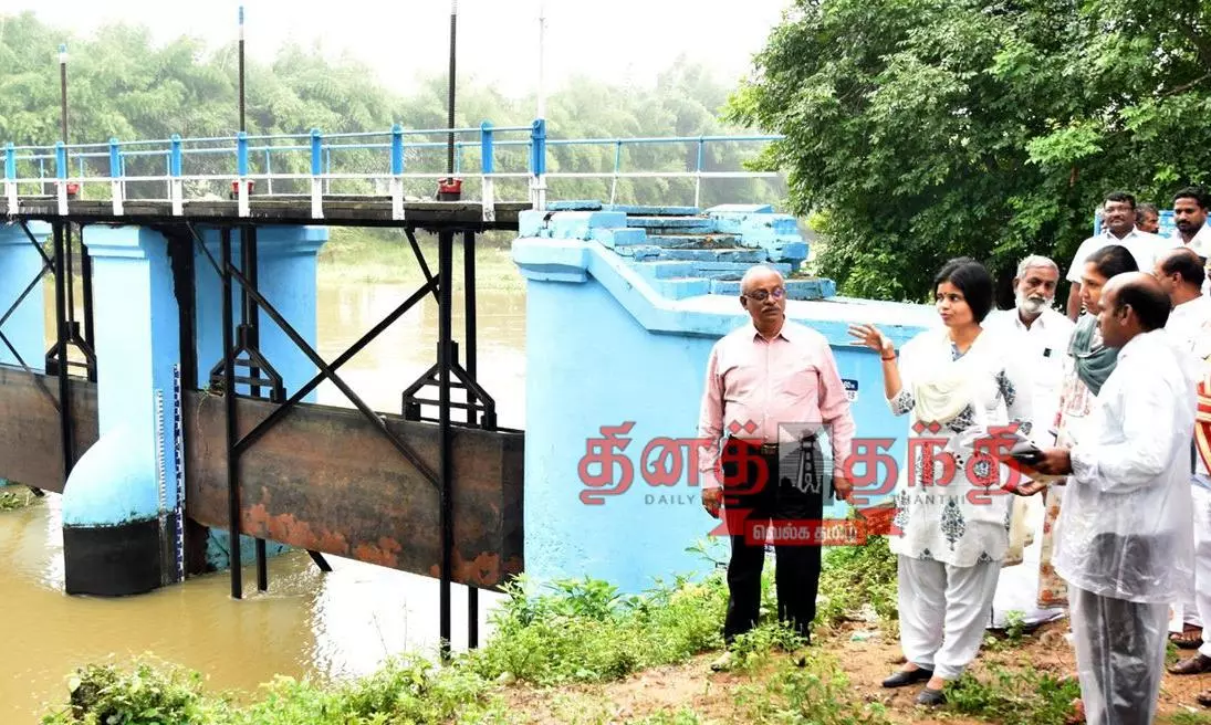 தாழ்வான பகுதிகளில் 1 லட்சத்து 30 ஆயிரத்து 25 மணல் மூட்டைகள் தயார்