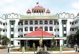 டாஸ்மாக் அதிகாரி உள்ளிட்டவர்கள் மீதான வழக்கை துணை சூப்பிரண்டு விசாரிக்க வேண்டும் டாஸ்மாக் அதிகாரி உள்ளிட்டவர்கள் மீதான வழக்கை துணை சூப்பிரண்டு விசாரிக்க வேண்டும்