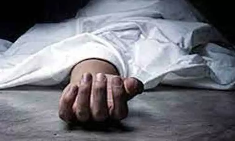 குளத்தில் மூழ்கி தொழிலாளி பலி குளத்தில் மூழ்கி தொழிலாளி பலி