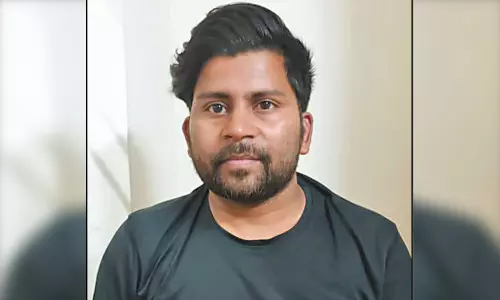 ஆன்லைன் மூலம் தடை செய்யப்பட்ட போதை மாத்திரைகளை விற்றவர் கைது ஆன்லைன் மூலம் தடை செய்யப்பட்ட போதை மாத்திரைகளை விற்றவர் கைது