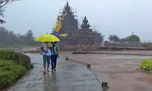 மாமல்லபுரத்தில் சுற்றுலா பயணிகளின் வருகை குறைந்தது