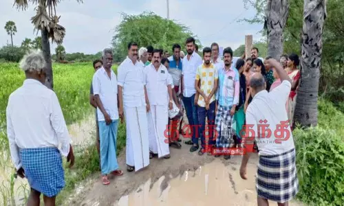 மழையால் சேதமடைந்த சாலைகளை மார்க்கண்டேயன் எம்.எல்.ஏ. ஆய்வு