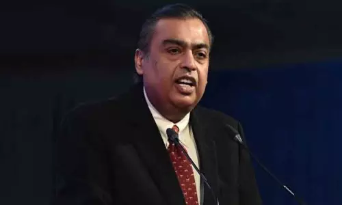 உலக புகழ்பெற்ற கால்பந்து கிளப் அணியை வாங்குகிறார் முகேஷ் அம்பானி ?