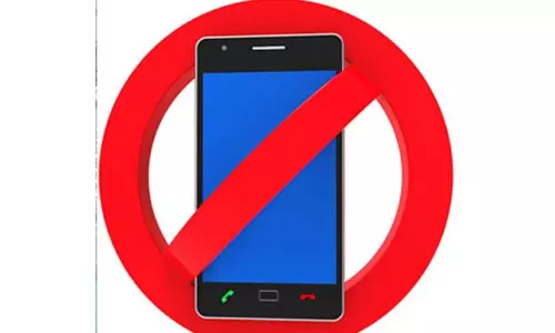 கோவில்களில் செல்போன்களுக்கு தடை பக்தர்கள் கருத்து கோவில்களில் செல்போன்களுக்கு தடை பக்தர்கள் கருத்து