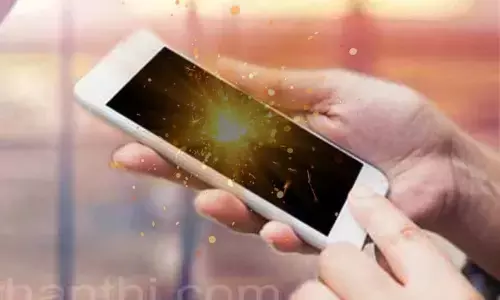 கோவில்களில் செல்போன்களுக்கு தடை கோவில்களில் செல்போன்களுக்கு தடை