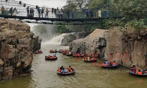 காவிரி நீர்ப்பிடிப்பு பகுதிகளில் மழை:  ஒகேனக்கல், மேட்டூருக்கு நீர்வரத்து அதிகரிப்பு