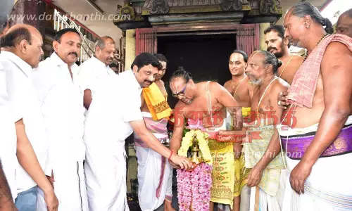 நாமக்கல் ஆஞ்சநேயர் கோவிலில்  ரூ.33.31 லட்சத்தில் திருப்பணிகள் தொடக்கம்  எம்.பி.க்கள், எம்.எல்.ஏ. பங்கேற்பு