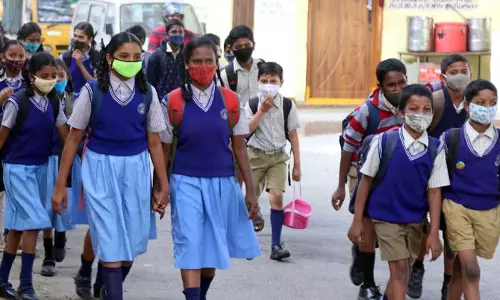 1-ம் வகுப்பில் சேர குழந்தைகளுக்கு வயது வரம்பு உயர்வு 1-ம் வகுப்பில் சேர குழந்தைகளுக்கு வயது வரம்பு உயர்வு