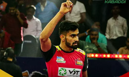 புரோ கபடி லீக்: பெங்களூரு புல்ஸ் அணிக்கு 9-வது வெற்றி- புள்ளி பட்டியலில் முதலிடம் புரோ கபடி லீக்: பெங்களூரு புல்ஸ் அணிக்கு 9-வது வெற்றி- புள்ளி பட்டியலில் முதலிடம்