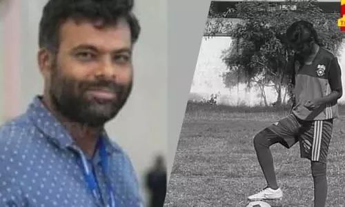 கால்பந்தாட்ட வீராங்கனை உயிரிழப்பு - செல்போன் சிக்னல்களை வைத்து மருத்துவர்களின் இருப்பிடம் குறித்து போலீசார் ஆய்வு கால்பந்தாட்ட வீராங்கனை உயிரிழப்பு - செல்போன் சிக்னல்களை வைத்து மருத்துவர்களின் இருப்பிடம் குறித்து போலீசார் ஆய்வு