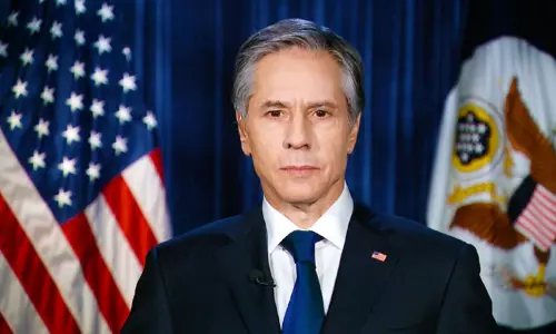 ரஷிய ஏவுகணை தாக்குதல்; உக்ரைன் மந்திரியுடன் அமெரிக்க வெளியுறவு மந்திரி பிளிங்கன் பேச்சு