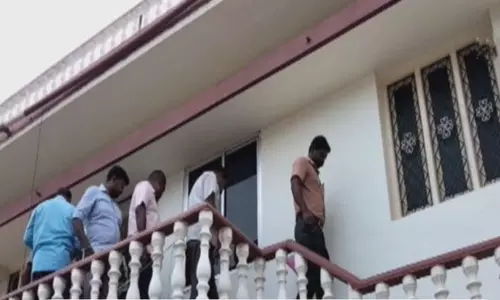 பெரியகுளம்: 182 ஏக்கர் அரசு நிலம் அபகரிப்பு வழக்கு - வட்டாட்சியர் கைது