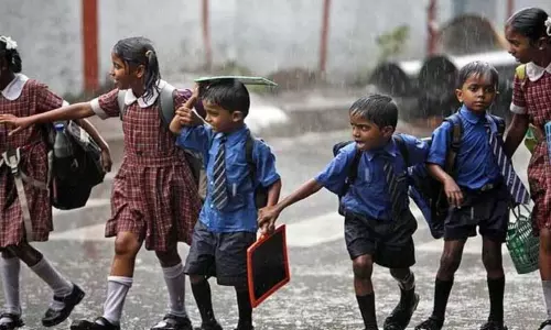 சீர்காழியில் பள்ளிகளுக்கு மட்டும் இன்று விடுமுறை - மாவட்ட ஆட்சியர் அறிவிப்பு