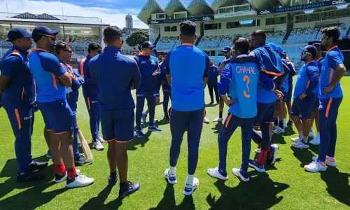 டி20 கிரிக்கெட்டில் அச்சமின்றி விளையாடவேண்டும் - இந்திய இளம் வீரர்களுக்கு லட்சுமண் அட்வைஸ்..! டி20 கிரிக்கெட்டில் அச்சமின்றி விளையாடவேண்டும் - இந்திய இளம் வீரர்களுக்கு லட்சுமண் அட்வைஸ்..!