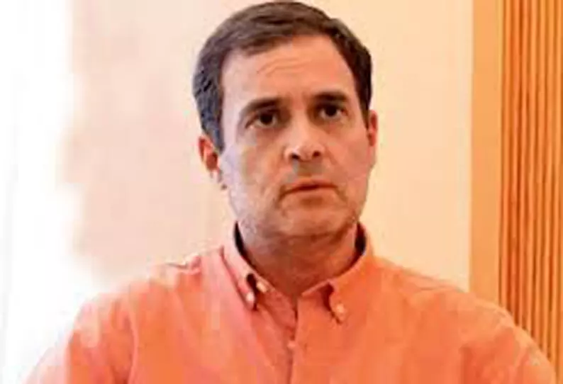 வீரசாவர்க்கர் ஆங்கிலேய அரசுக்கு உதவினார்- ராகுல்காந்தி பரபரப்பு குற்றச்சாட்டு