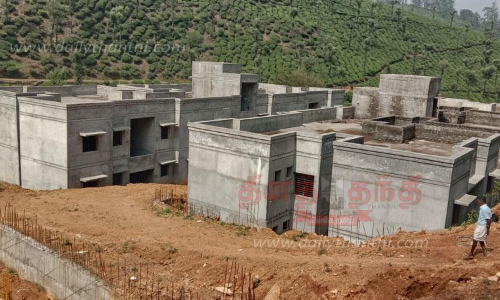 மாற்று இடத்தில் வீடு கட்டி கொடுக்கும் பணி மந்தம்