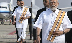 ‘காசி தமிழ் சங்கமம்’ நிகழ்ச்சி; வேட்டி சட்டையில் பிரதமர் மோடி ‘காசி தமிழ் சங்கமம்’ நிகழ்ச்சி; வேட்டி சட்டையில் பிரதமர் மோடி