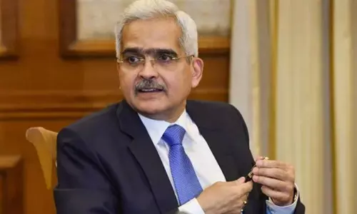 உலக அளவில் உக்ரைன் போரால் உணவு மற்றும் எரிசக்தி நெருக்கடி - ரிசர்வ் வங்கி கவர்னர் பேச்சு உலக அளவில் உக்ரைன் போரால் உணவு மற்றும் எரிசக்தி நெருக்கடி - ரிசர்வ் வங்கி கவர்னர் பேச்சு