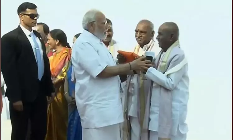 வாரணாசியில் நடக்கும் ‘காசி தமிழ் சங்கமம்’... ... காசிக்கு துளசிதாசர் - தமிழகத்திற்கு திருவள்ளுவர் காசி தமிழ் சங்கமம் நிகழ்ச்சியை தொடங்கி வைத்து பிரதமர் மோடி பேச்சு