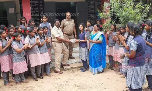 மாணவிகளுக்கு கட்டுரை போட்டி