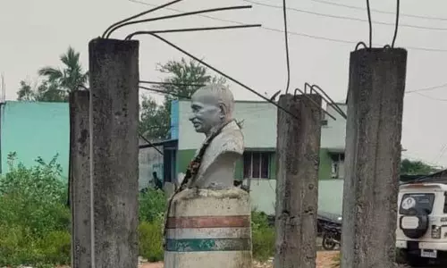 தலைவர்களின் சிலைகள் பராமரிக்கப்படுமா?  சமூக ஆர்வலர்கள் கருத்து
